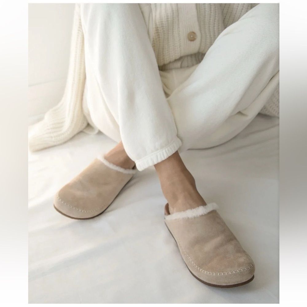 Jenni Kayne Shearling-Lined Moc Clogs slip on sz 38 suede  tan cream beige Italy